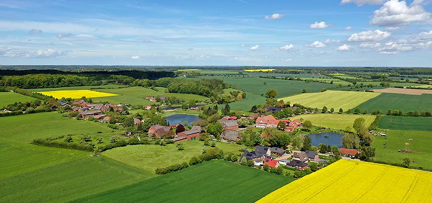 Gemeinde Giesensdorf im Amt Lauenburgische Seen Luftbildaufnahme