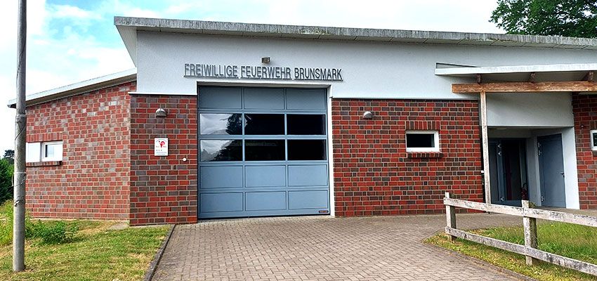 Gemeinde Brunsmark im Amt Lauenburgische Seen Gemeindehaus mit Feuerwehr